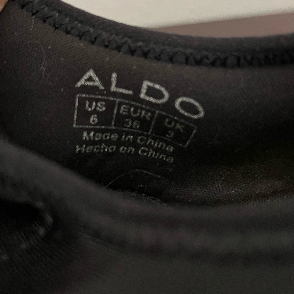 Aldo Women’s Black/Green Dwiedia Sneaker Size 6 - Picture 8 of 11